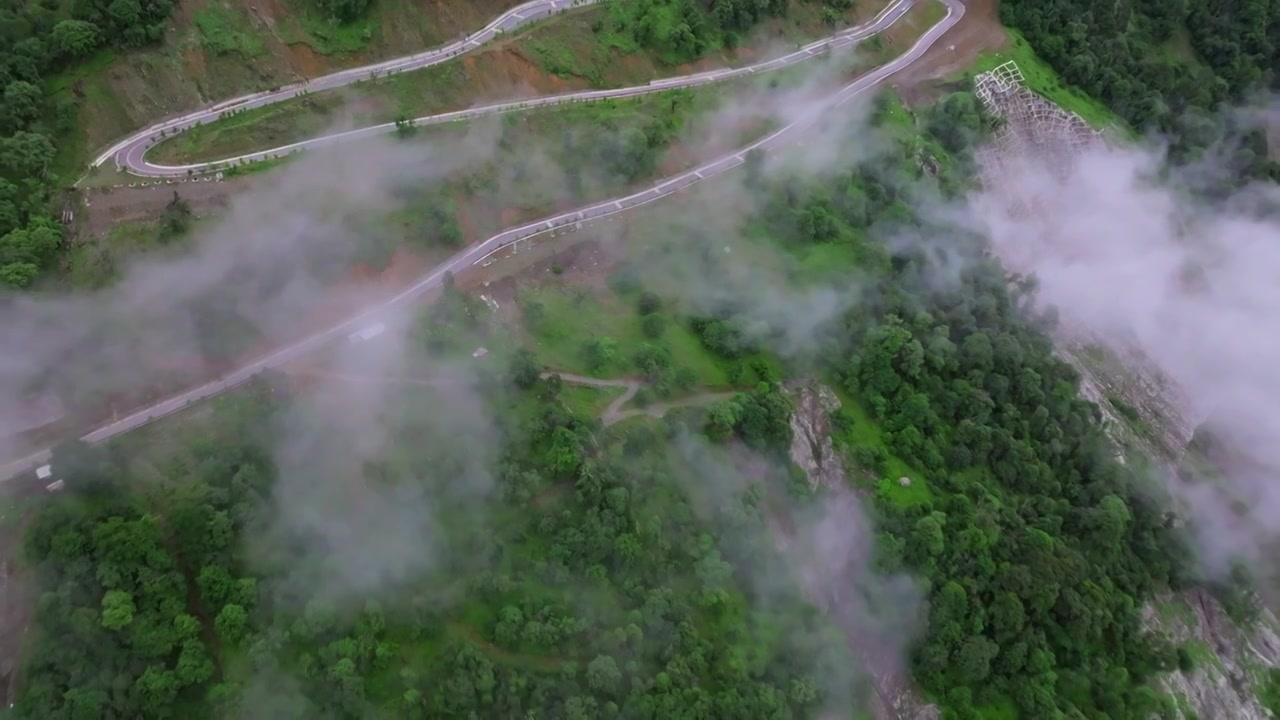 德贡公路视频素材