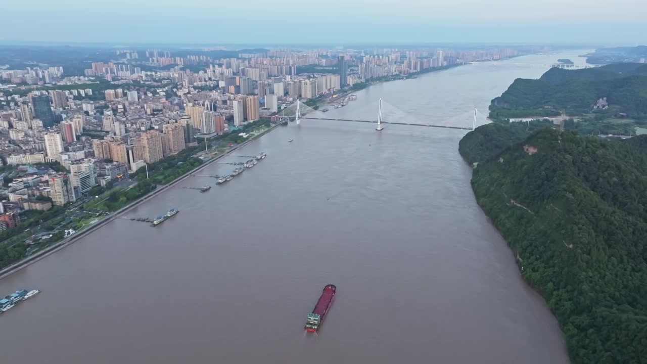 长江宜昌段航运航拍视频素材