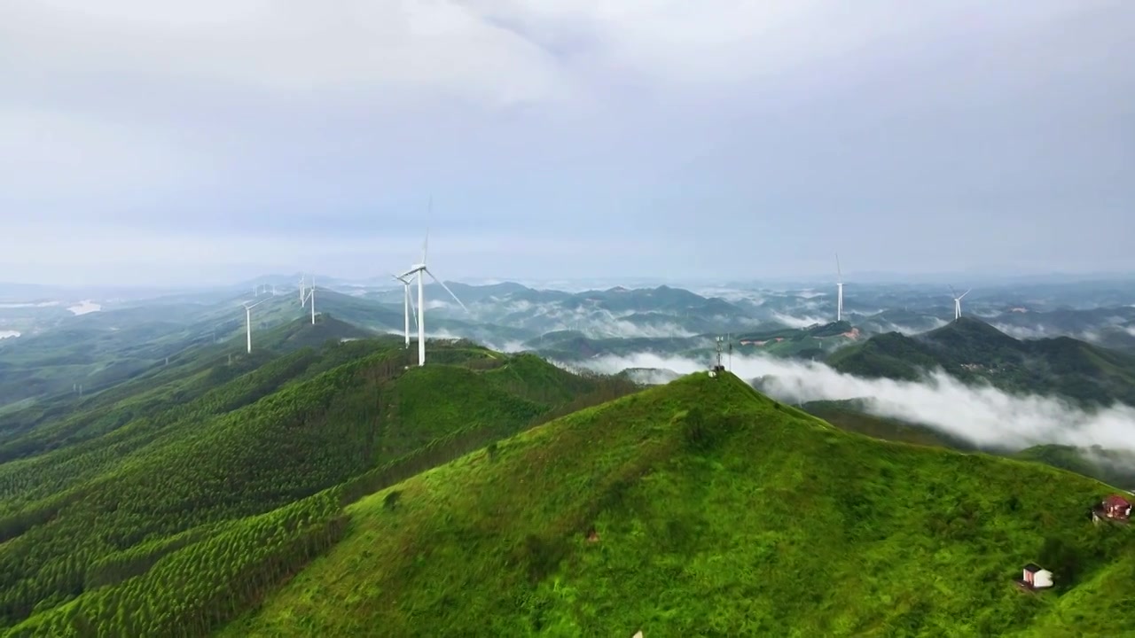 风力发电机风车清洁能源电力电网国家电网发电视频素材