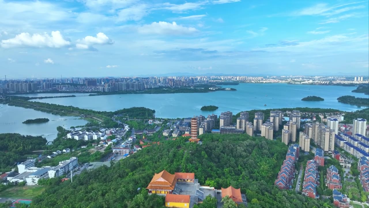 湖南岳阳圣安寺航拍视频素材