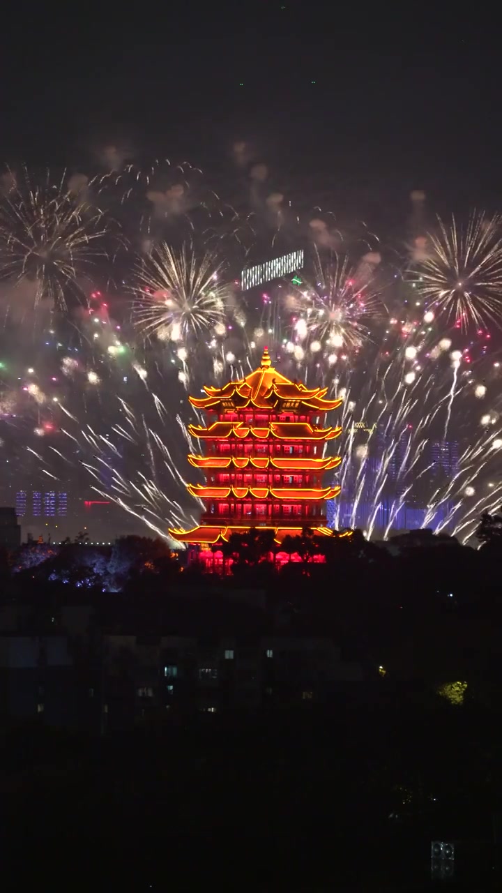 武汉黄鹤楼烟花秀特写视频视频素材