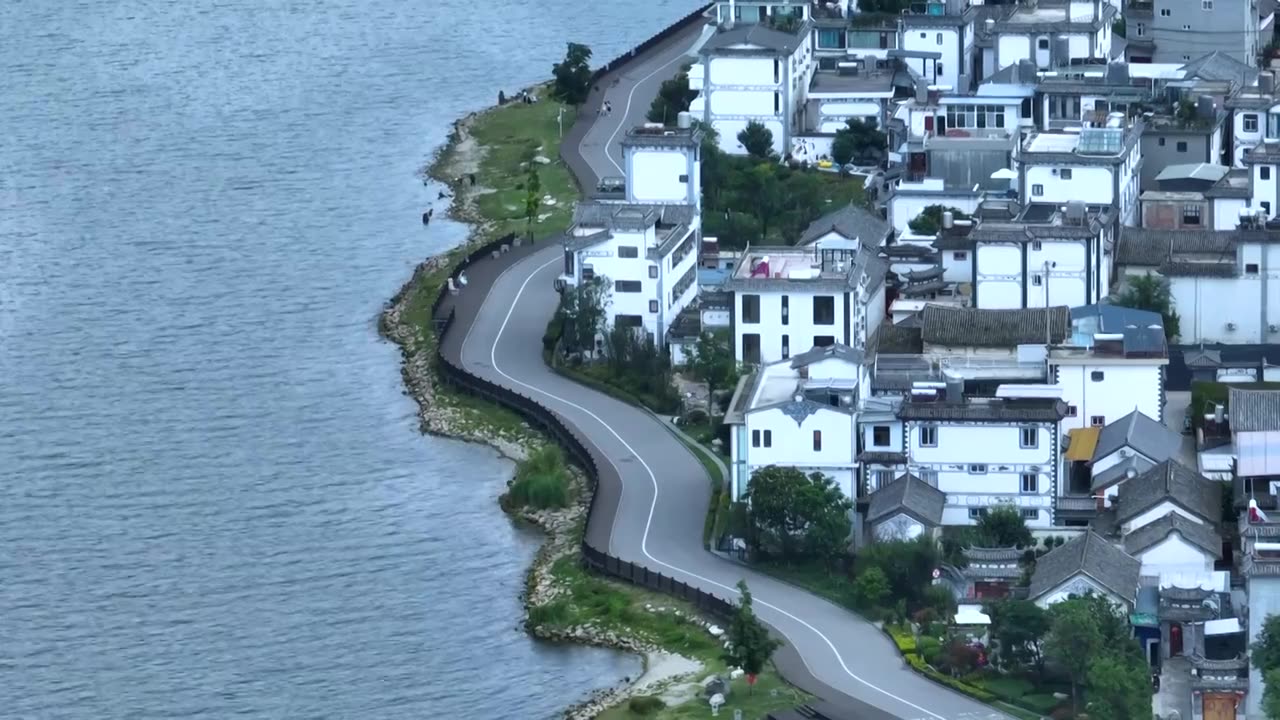 航拍云南旅游大理洱海边网红S湾湖景视频素材