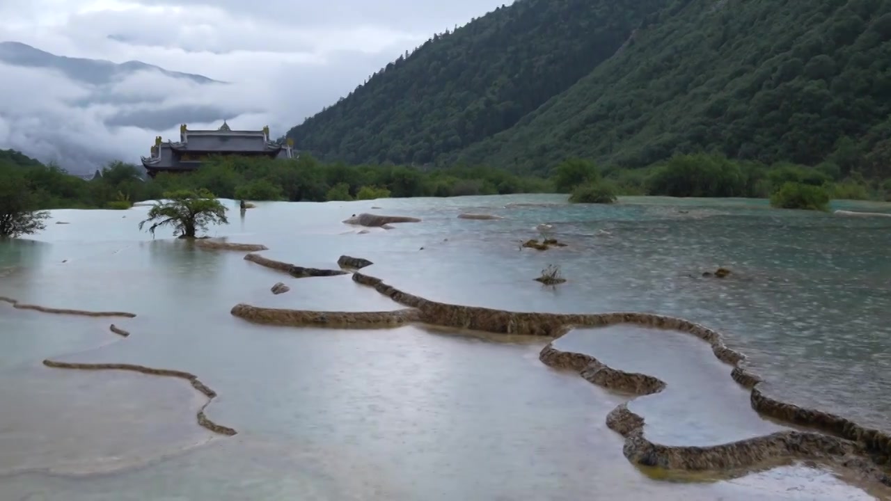 国家5A级旅游景区黄龙景色视频素材