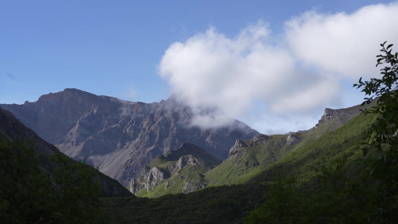 国家5A级旅游景区黄龙景色视频素材