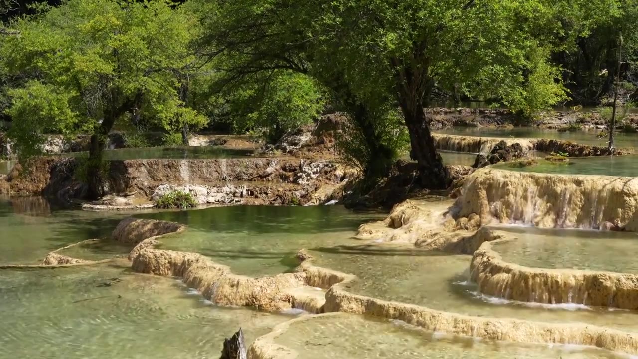 国家5A级旅游景区黄龙景色视频素材