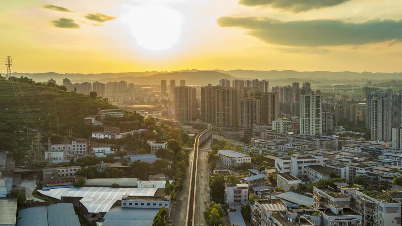 日落下的重庆鱼洞轻轨延迟都市风光视频素材画面1