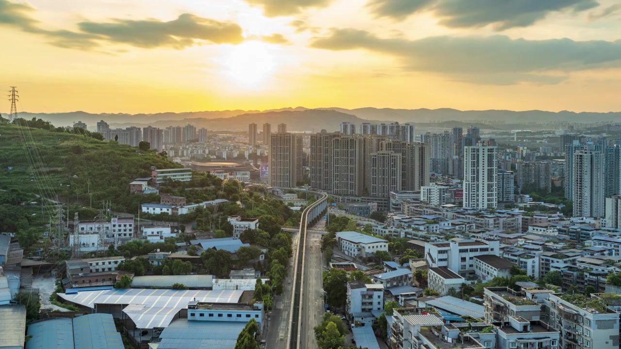 日落下的重庆鱼洞轻轨延迟都市风光视频素材画面3
