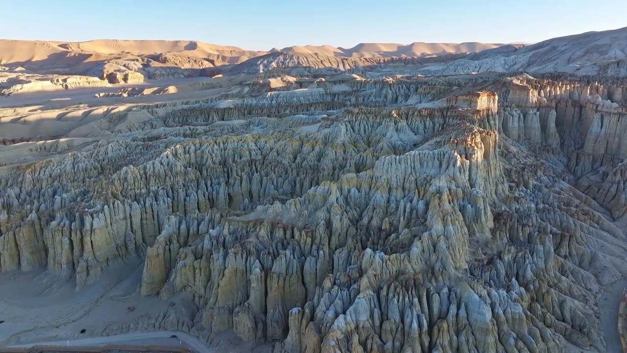 中国西藏阿里地区扎达土林霞义沟日出风光视频下载