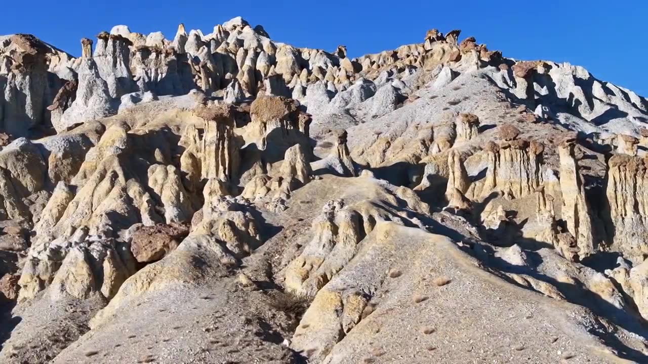 中国西藏阿里地区扎达土林霞义沟日出风光视频下载