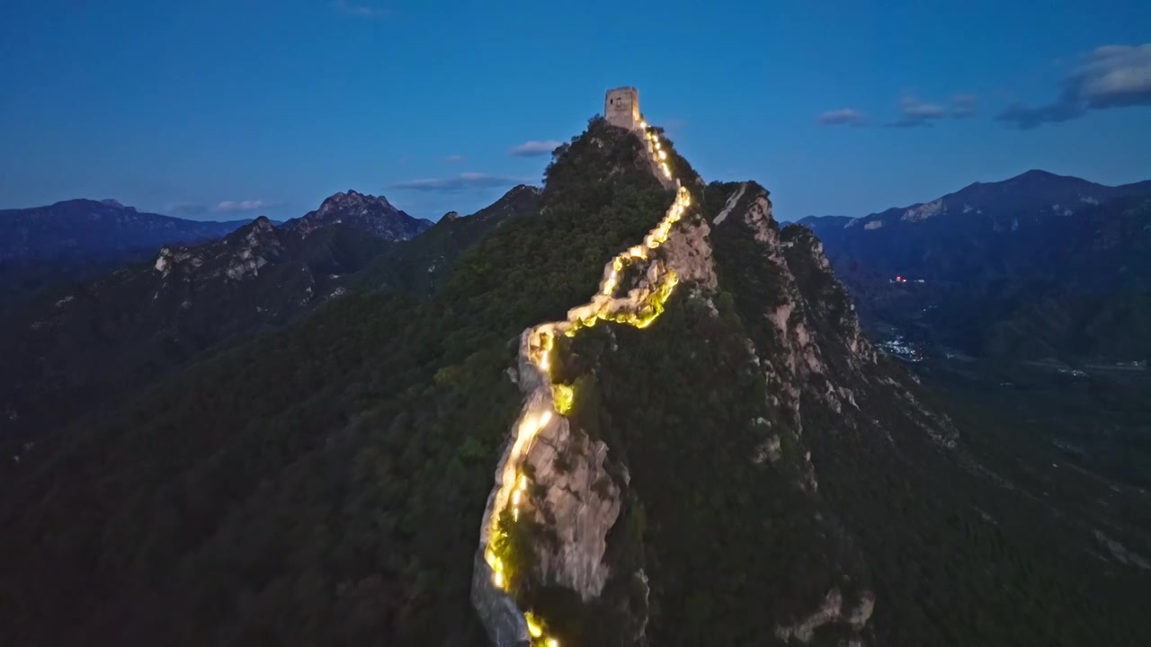 航拍司马台长城夜景照明视频素材