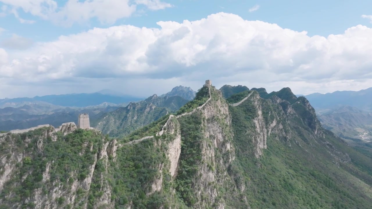 航拍万里长城司马台风景视频素材