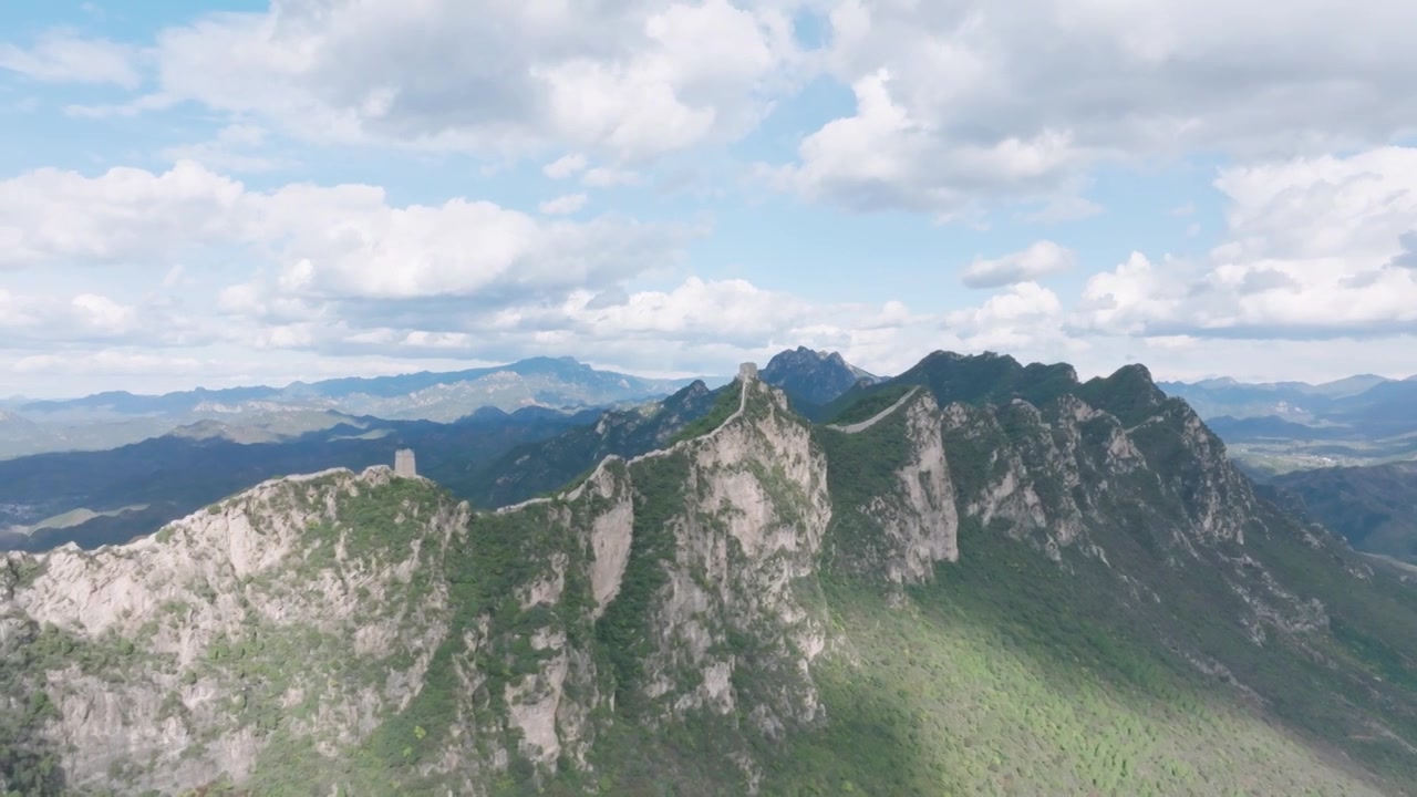 航拍万里长城司马台风景视频素材