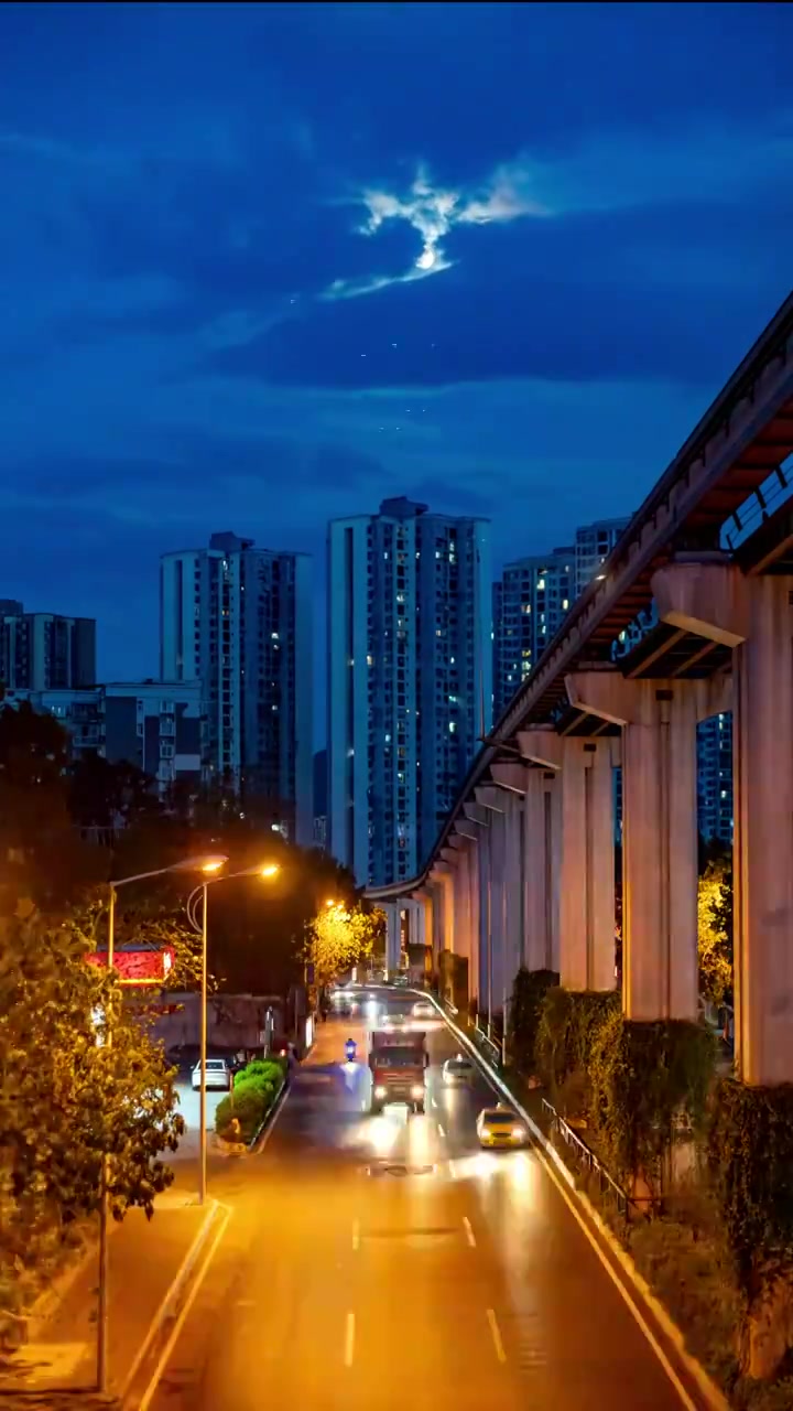 重庆巴南鱼洞夜景轻轨都市风光视频素材