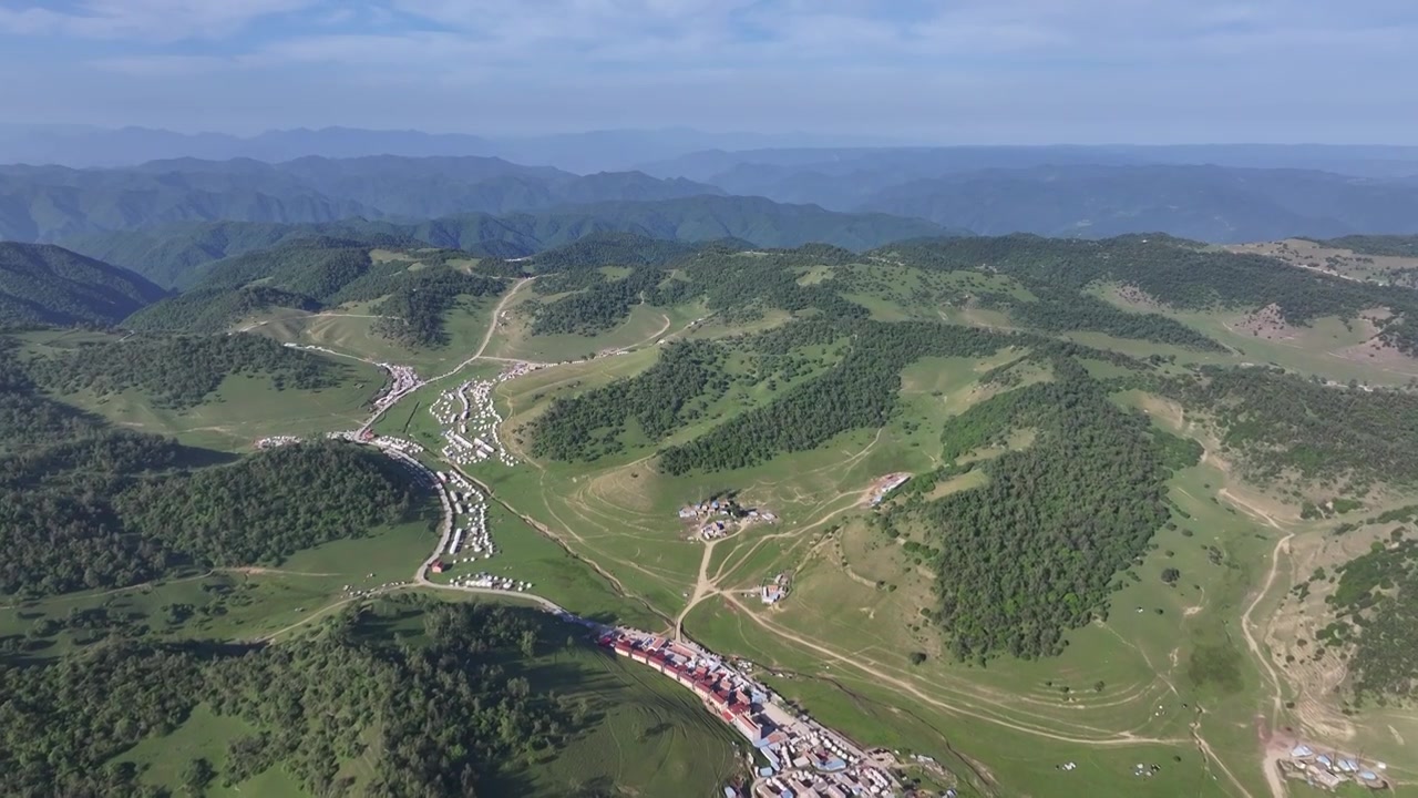 陕西省宝鸡市陇县关山草原航拍视频视频素材