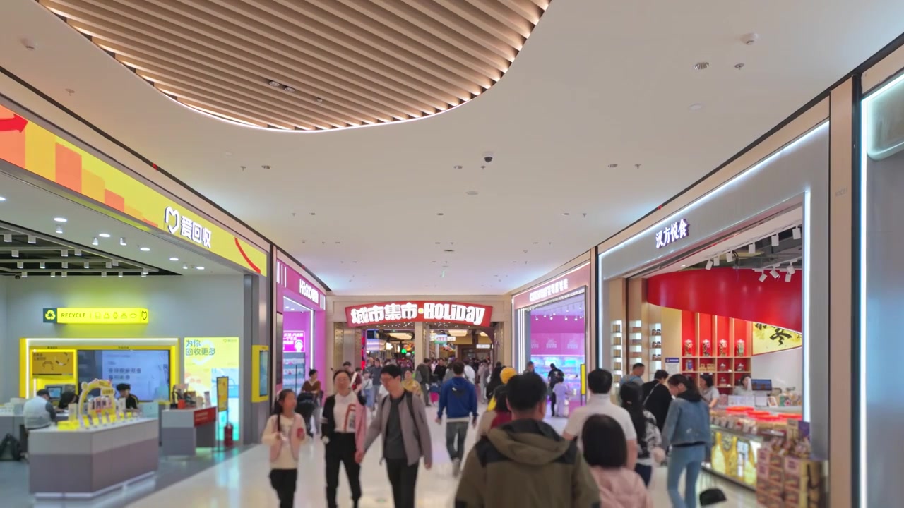 上海荟聚商场城市集市餐饮区美食区人流视频素材画面3
