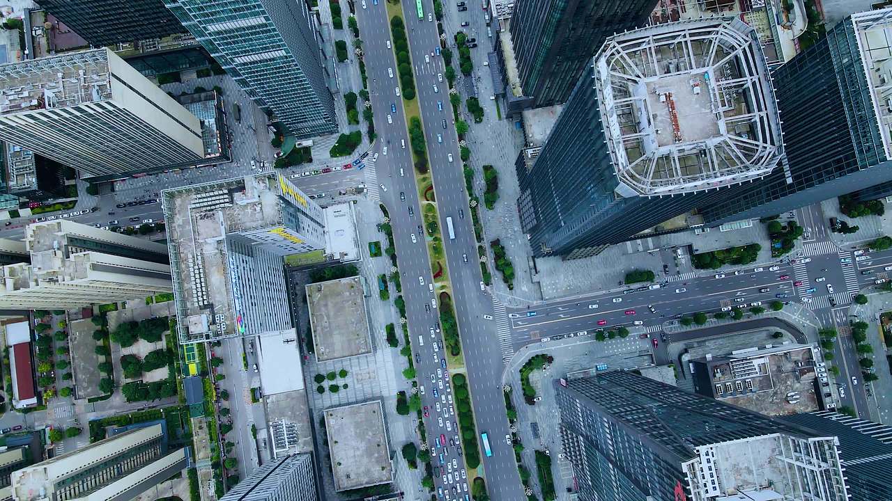 大气航拍俯视建筑高端商务写字楼城市车流视频素材画面3