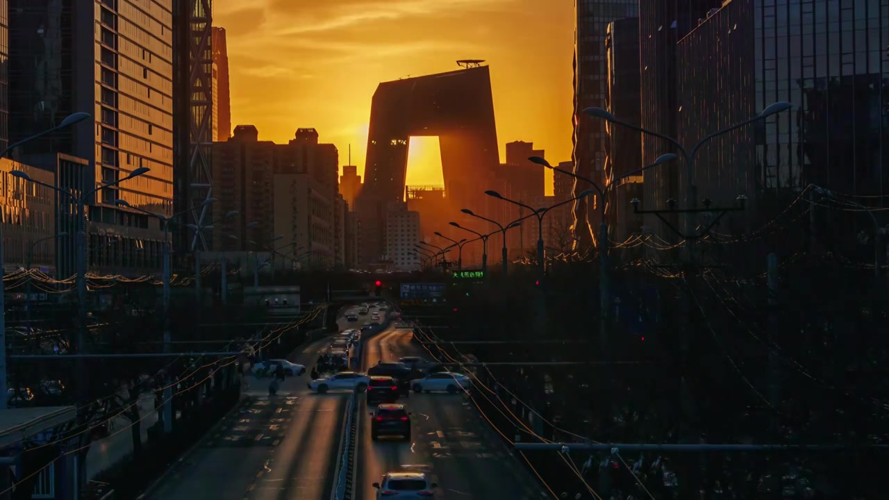 夕阳下的北京城市景观视频素材画面3