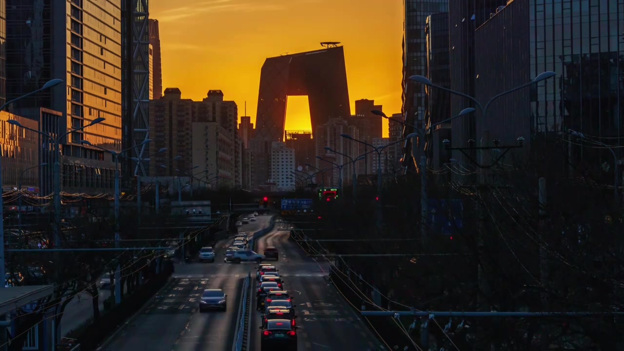 夕阳下的北京城市景观视频素材画面4