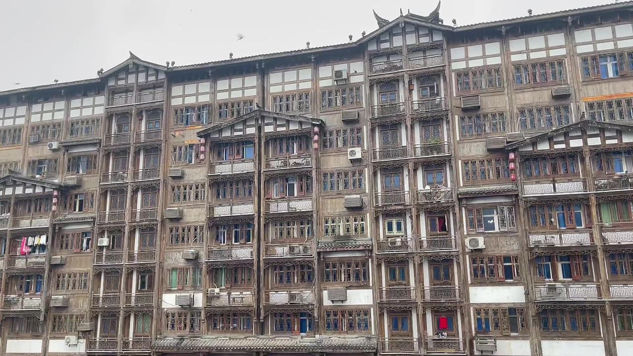 古镇建筑楼阁居民楼变焦视频素材画面4
