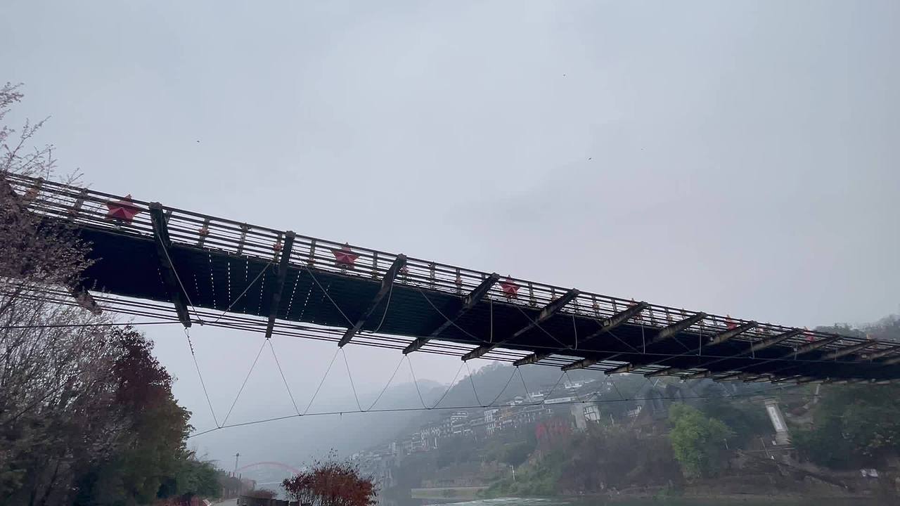 四渡赤水河纪念桥变焦视频素材画面2
