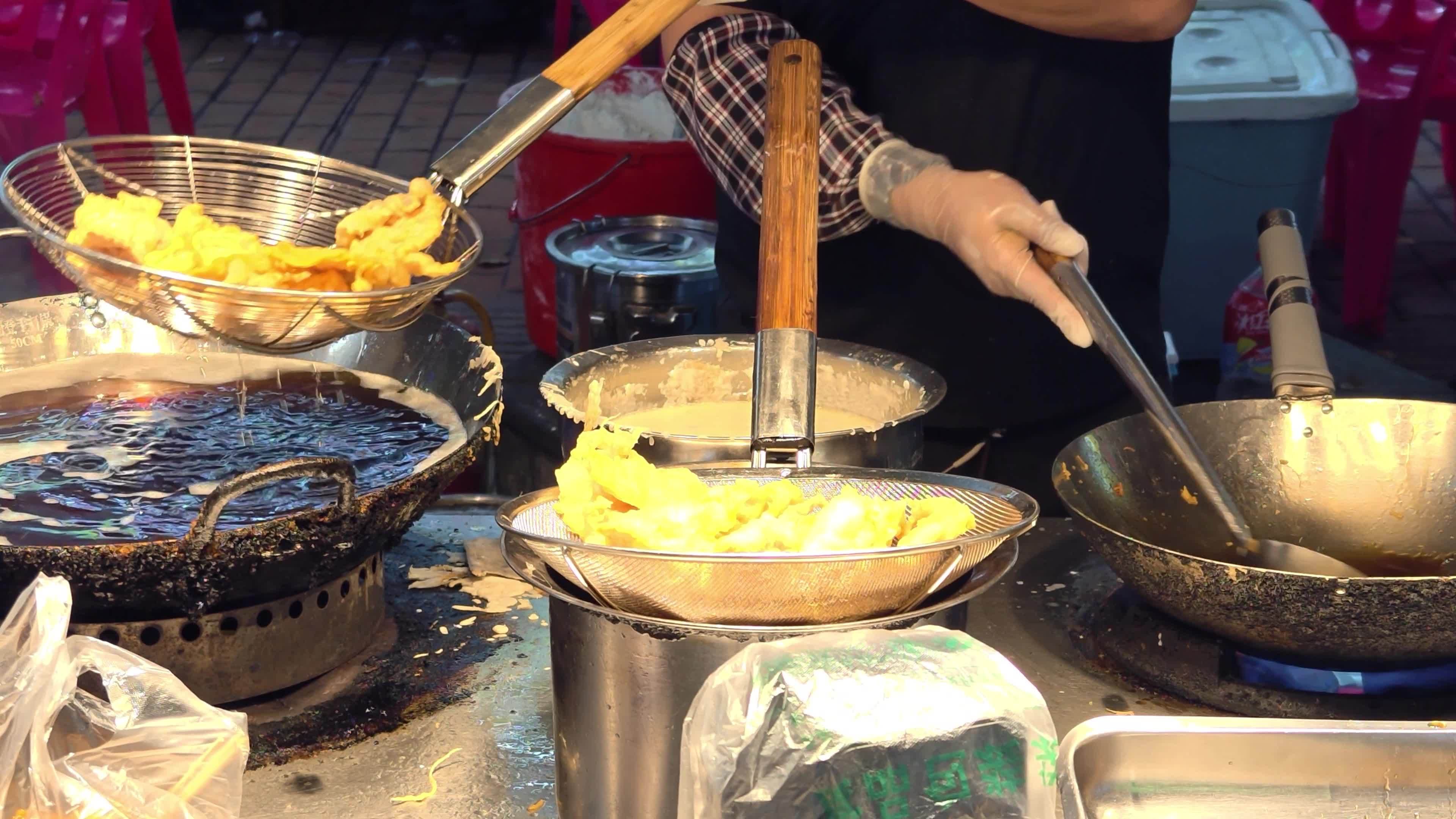 街头美食烹饪视频素材画面1