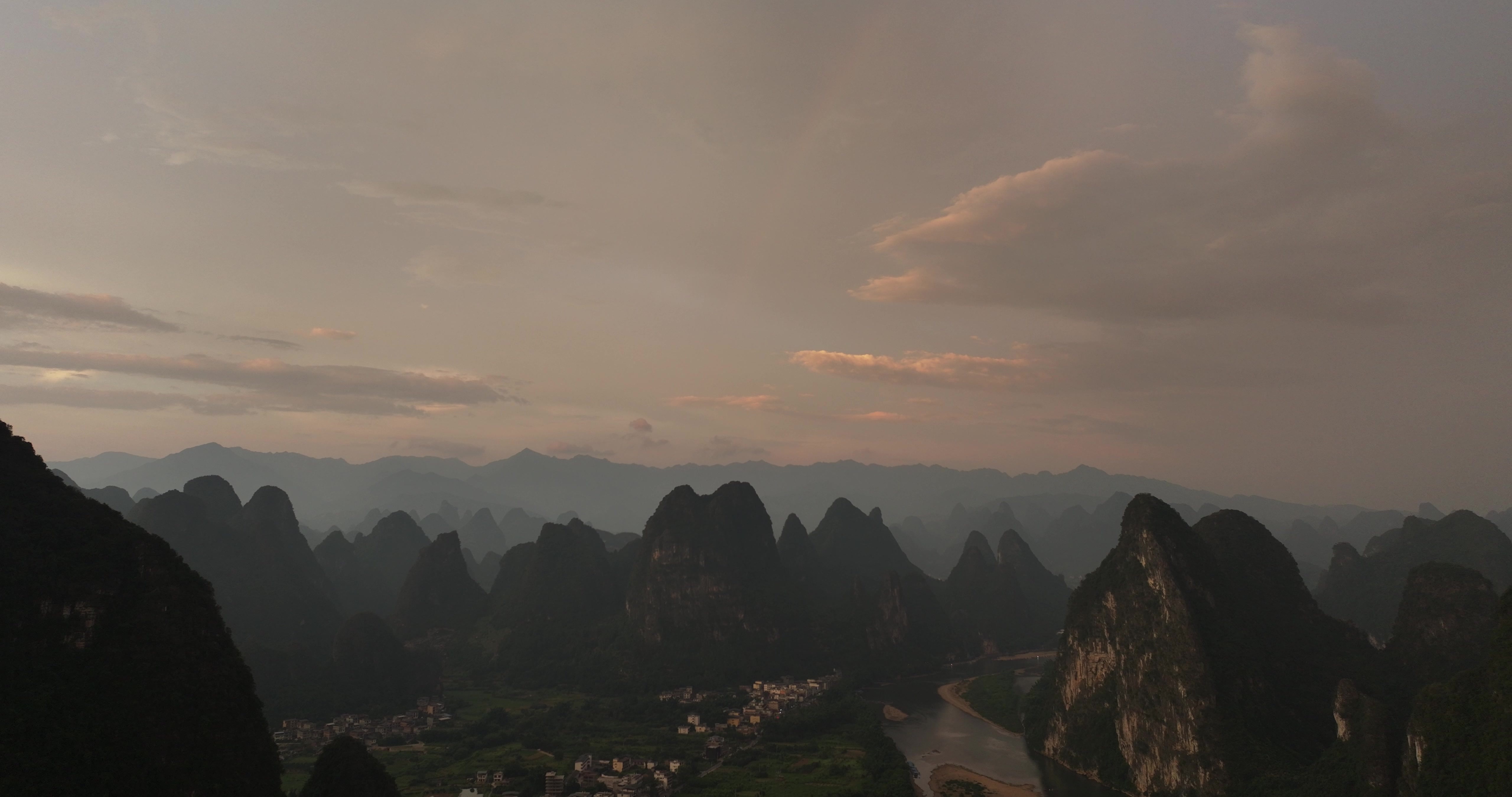 桂林 阳朔 九马画山 自然风光 日落视频素材画面4