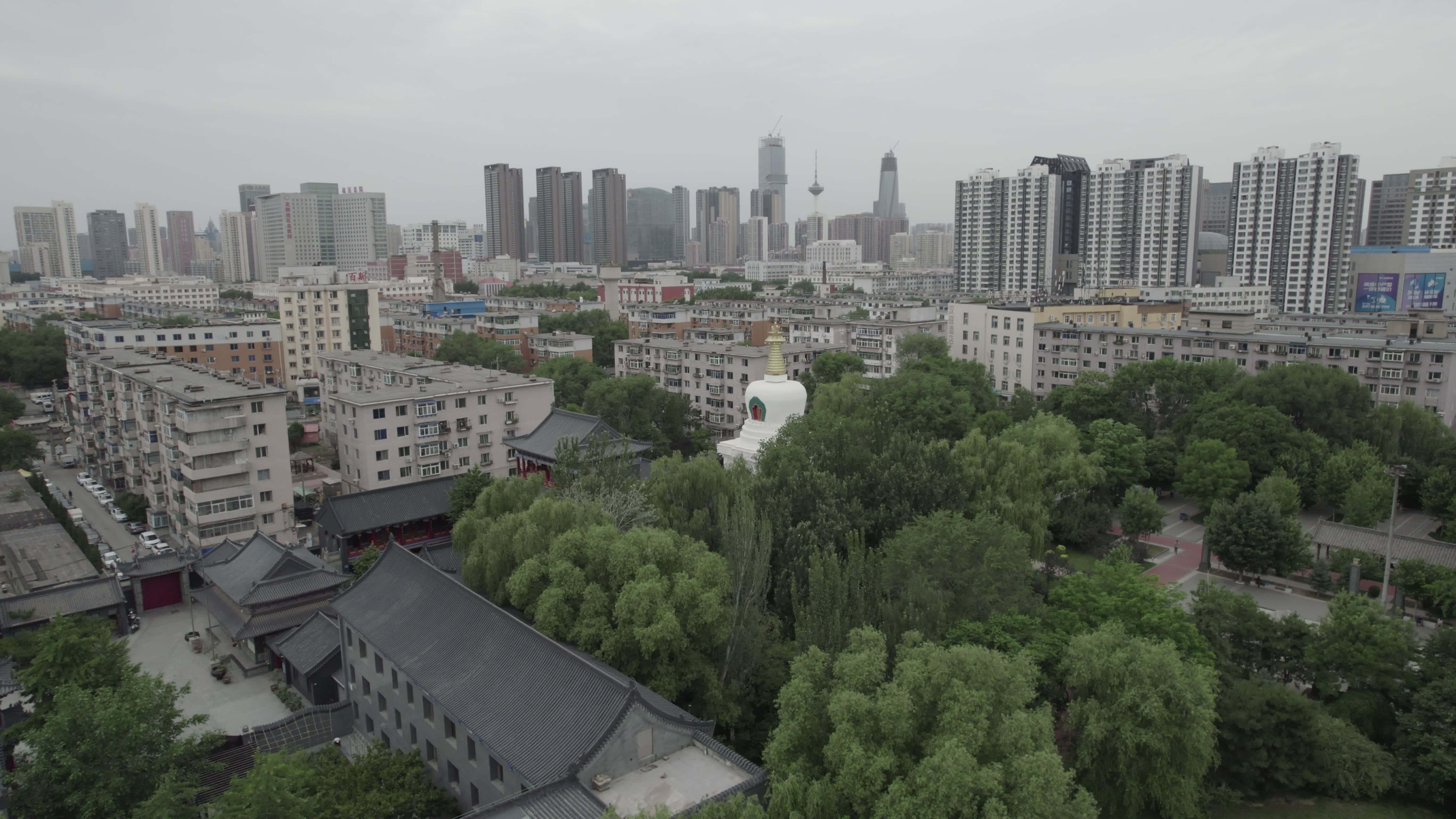 5.4K航拍沈阳南塔公园视频素材画面3