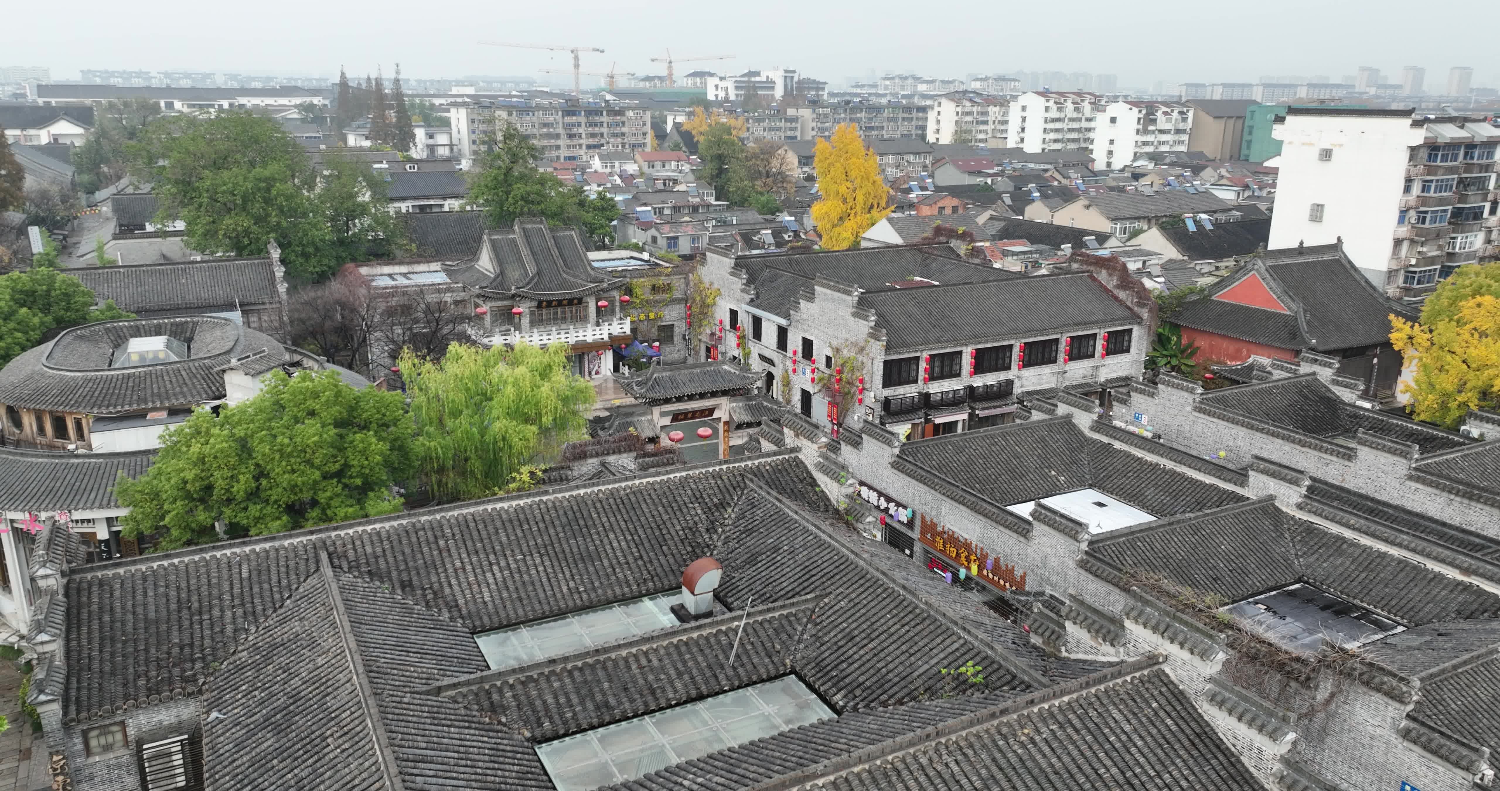 航拍扬州东关街（御3哈苏色彩）视频素材画面1