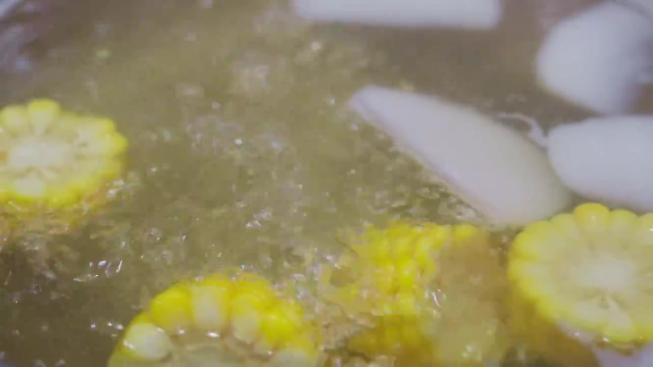 潮汕牛肉火锅视频素材画面1