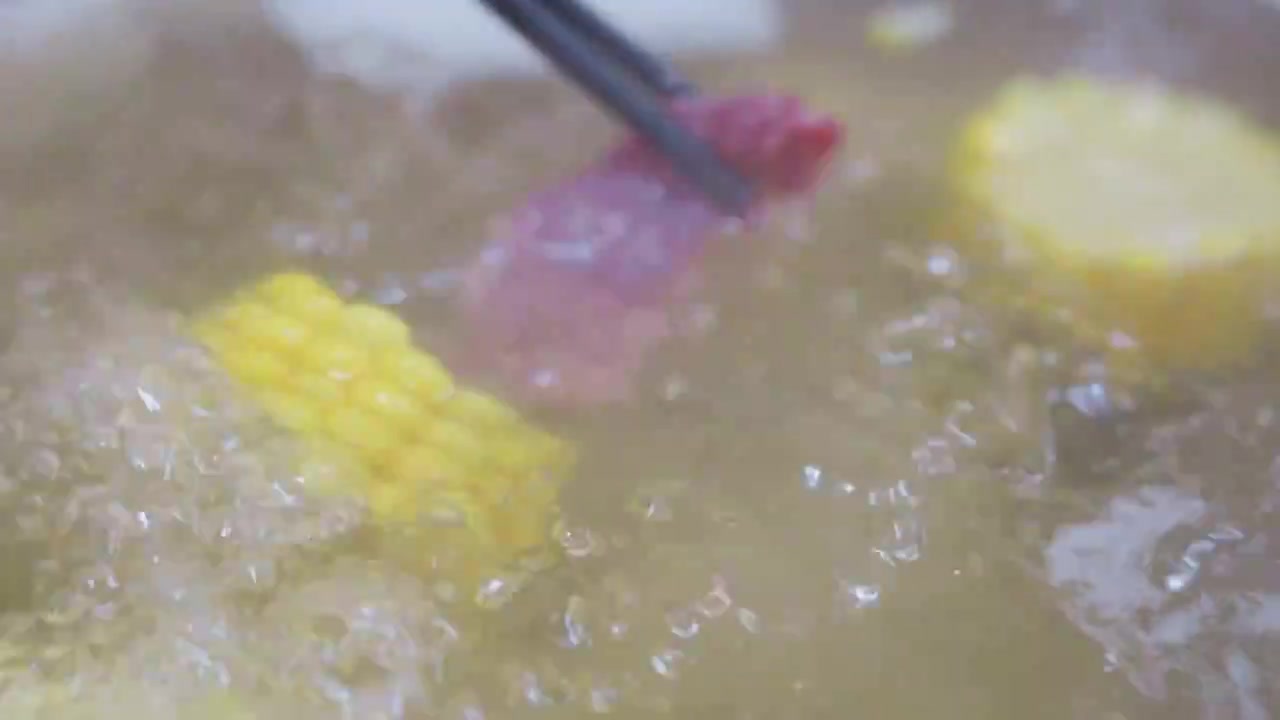 潮汕牛肉火锅视频素材画面3