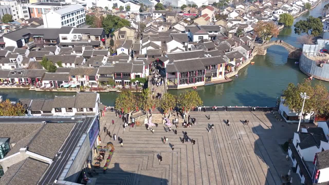 航拍无锡清名桥古运河街区视频素材画面1