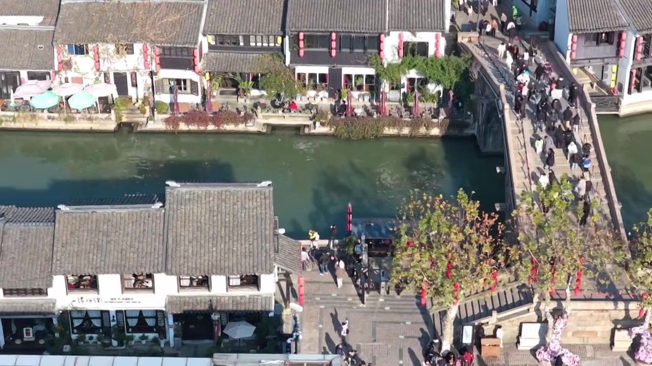 航拍无锡清名桥古运河街区视频素材画面3