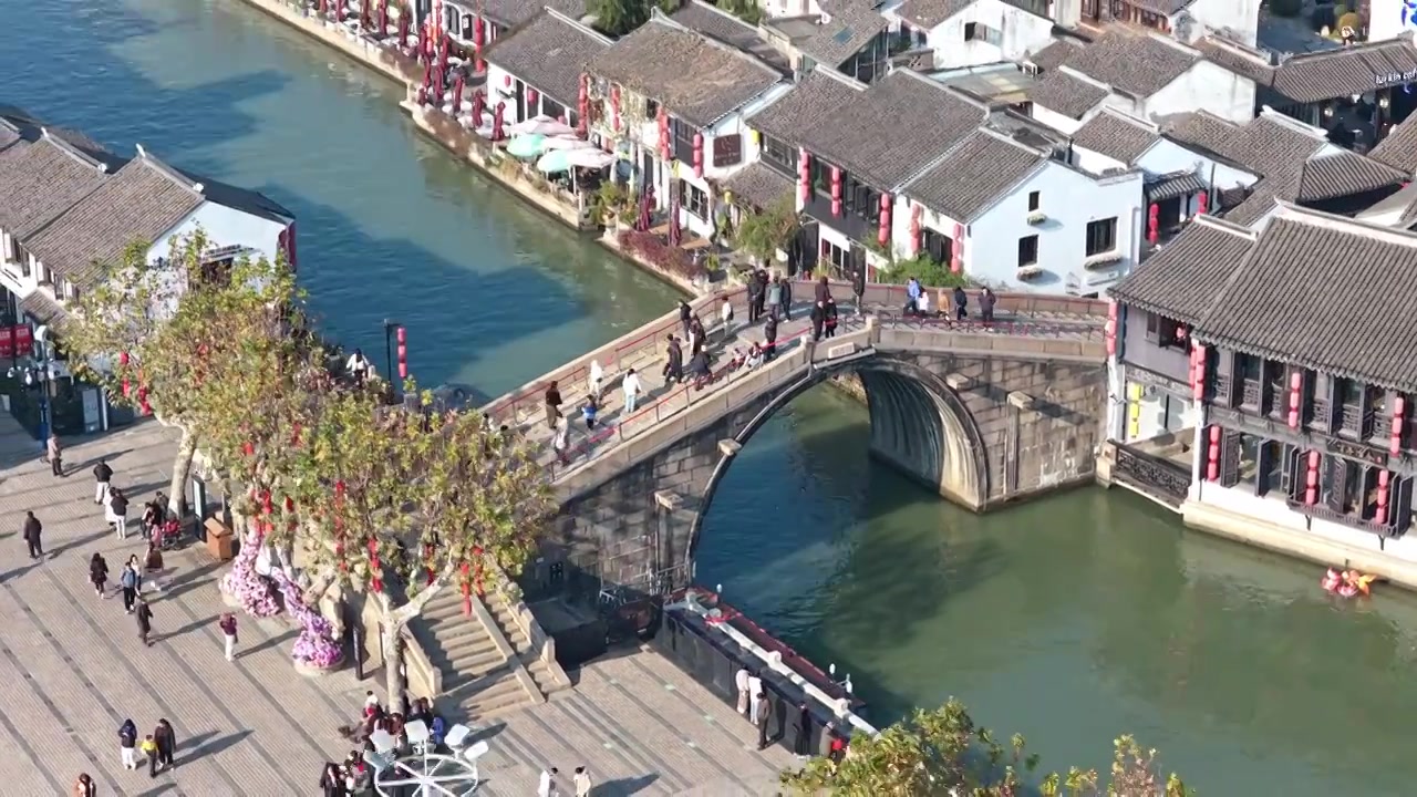 航拍无锡清名桥古运河街区视频素材画面4