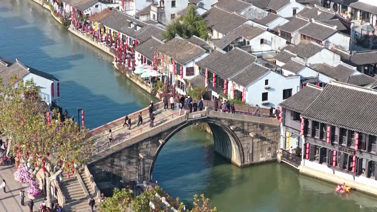 航拍无锡清名桥古运河街区视频素材画面4