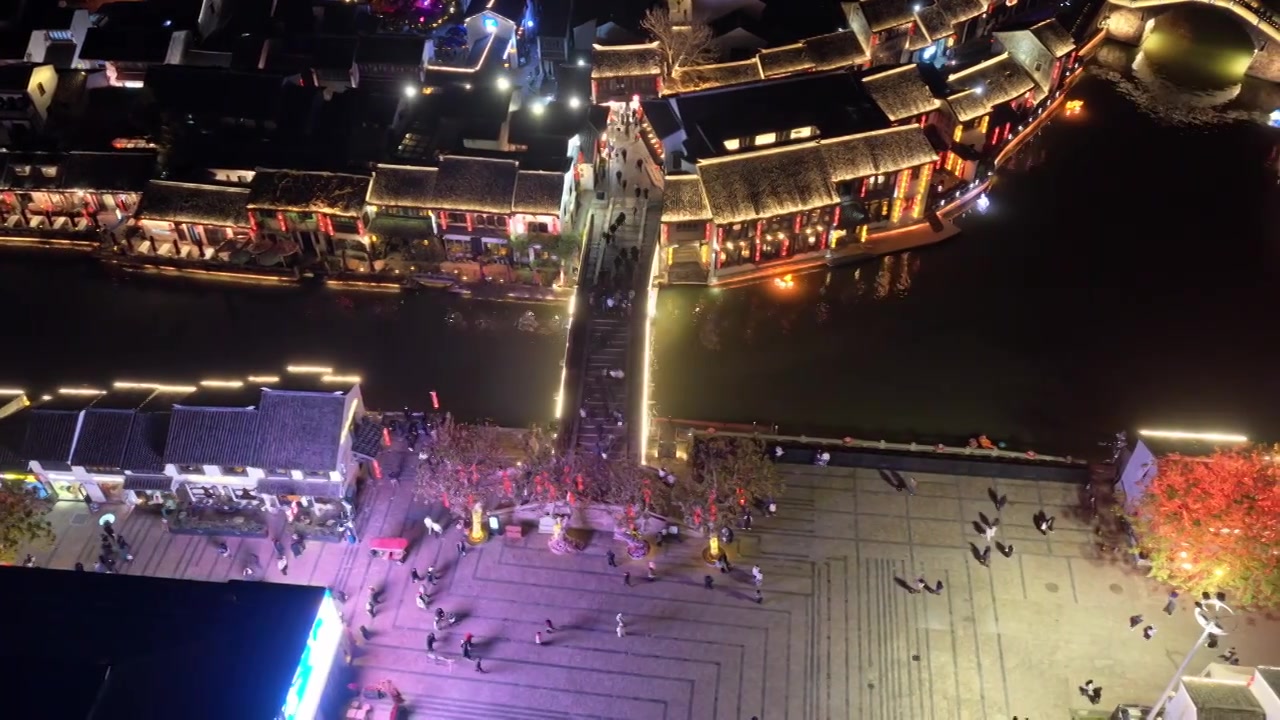 航拍无锡清名桥古运河街区夜景视频素材画面4