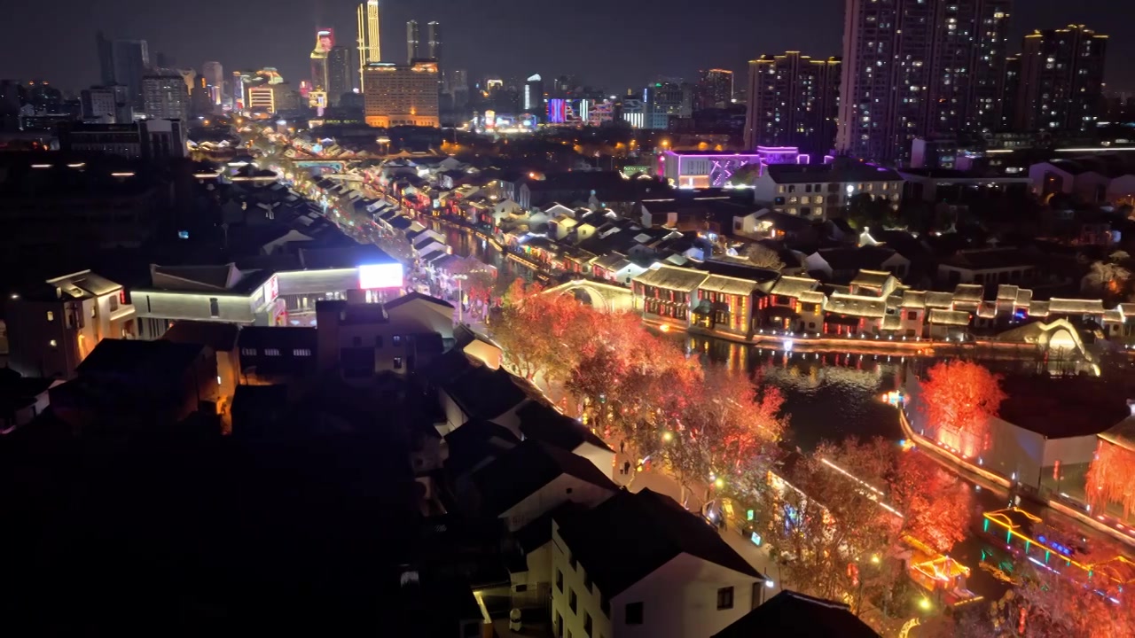 航拍无锡清名桥古运河街区夜景视频素材画面4