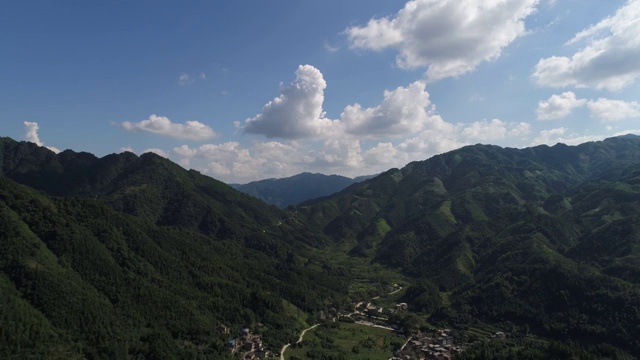 崇山峻岭 的风云变幻视频素材