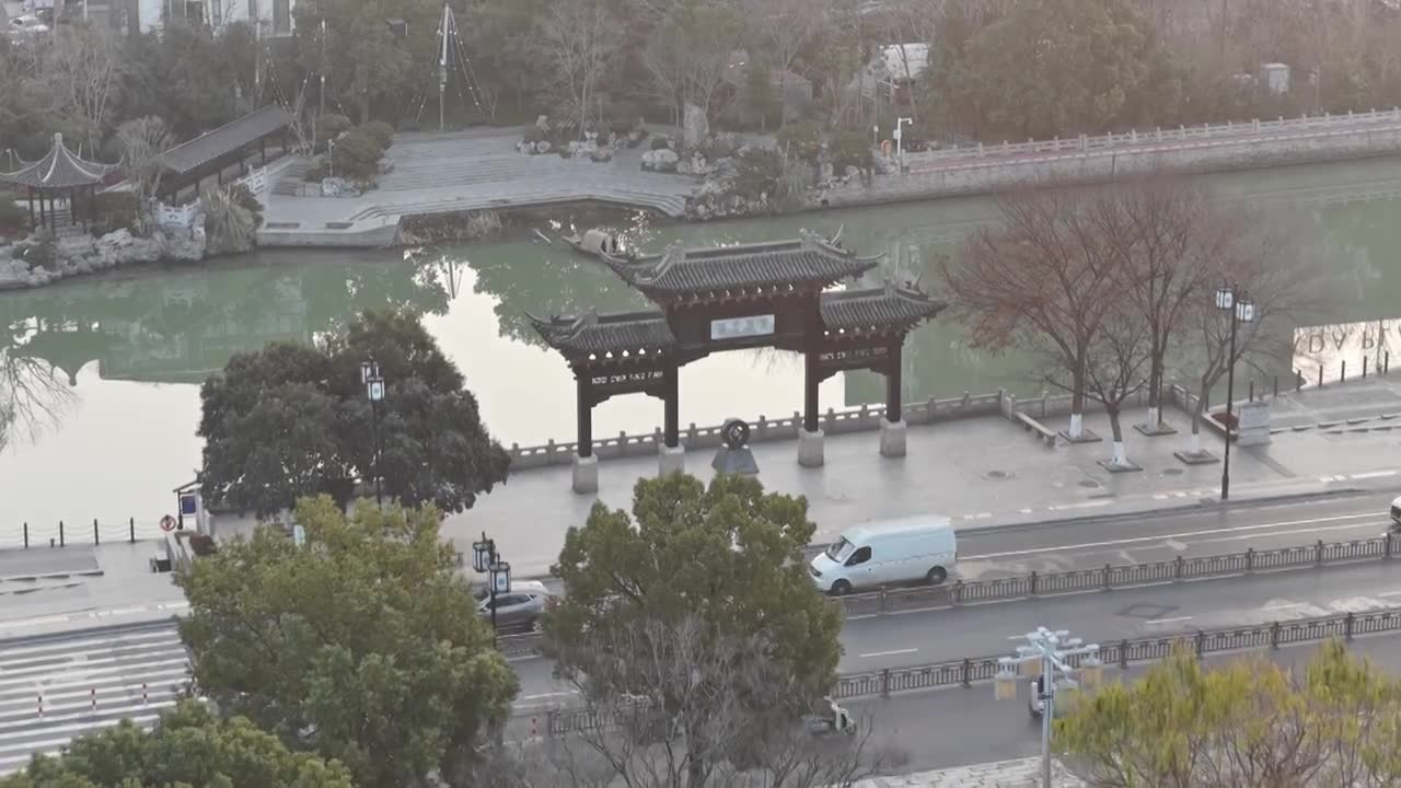 扬州东关古渡与护城河航拍视频素材画面1