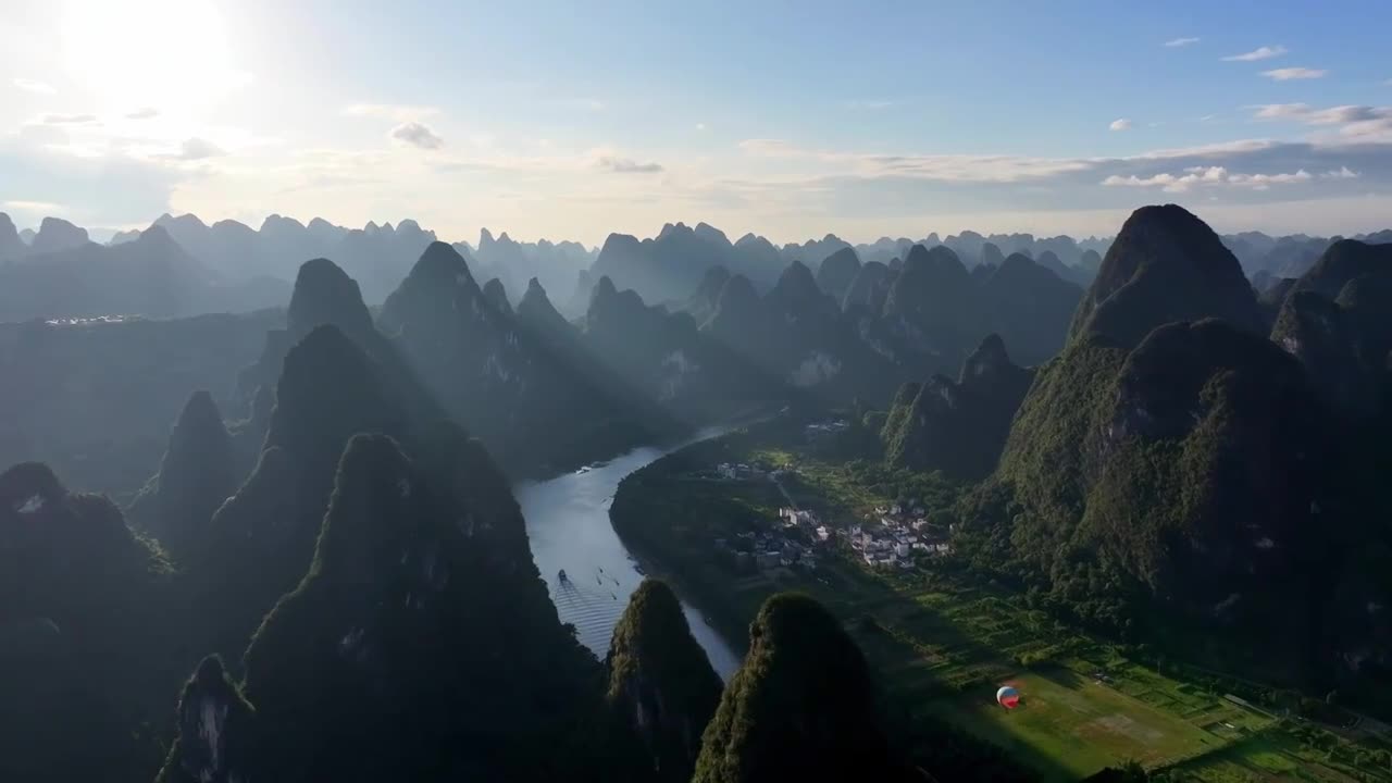 合集-广西桂林山水黄布倒影航拍美景视频素材画面4
