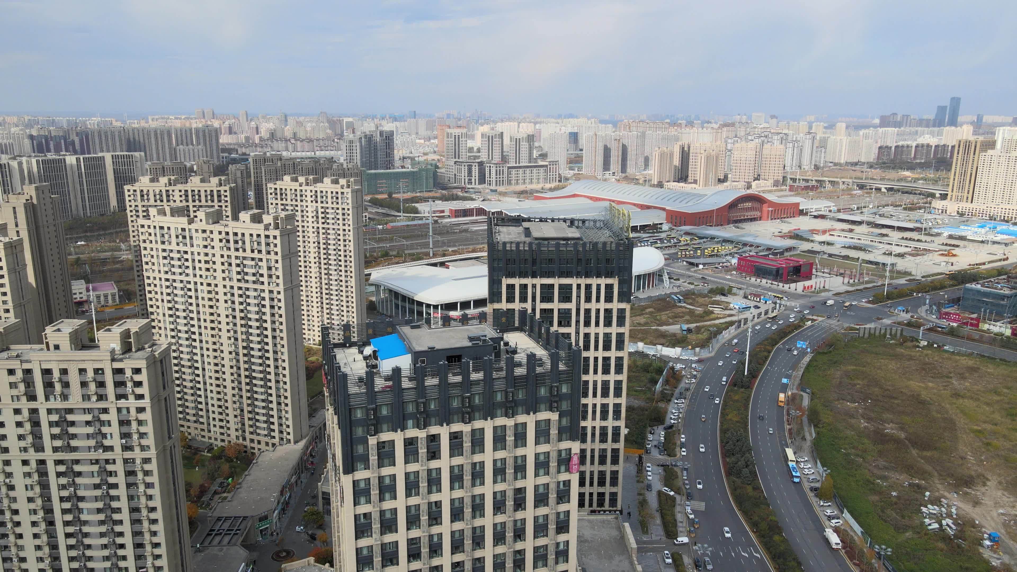 哈尔滨 西客站华润大厦视频素材画面3