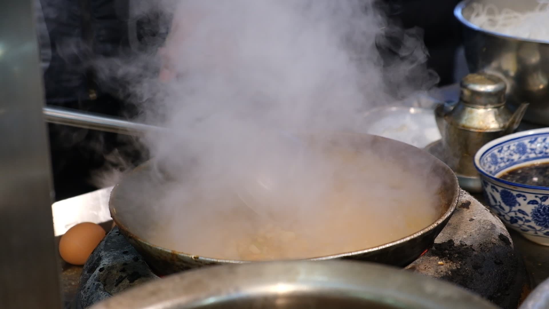羊肉泡馍视频素材画面1