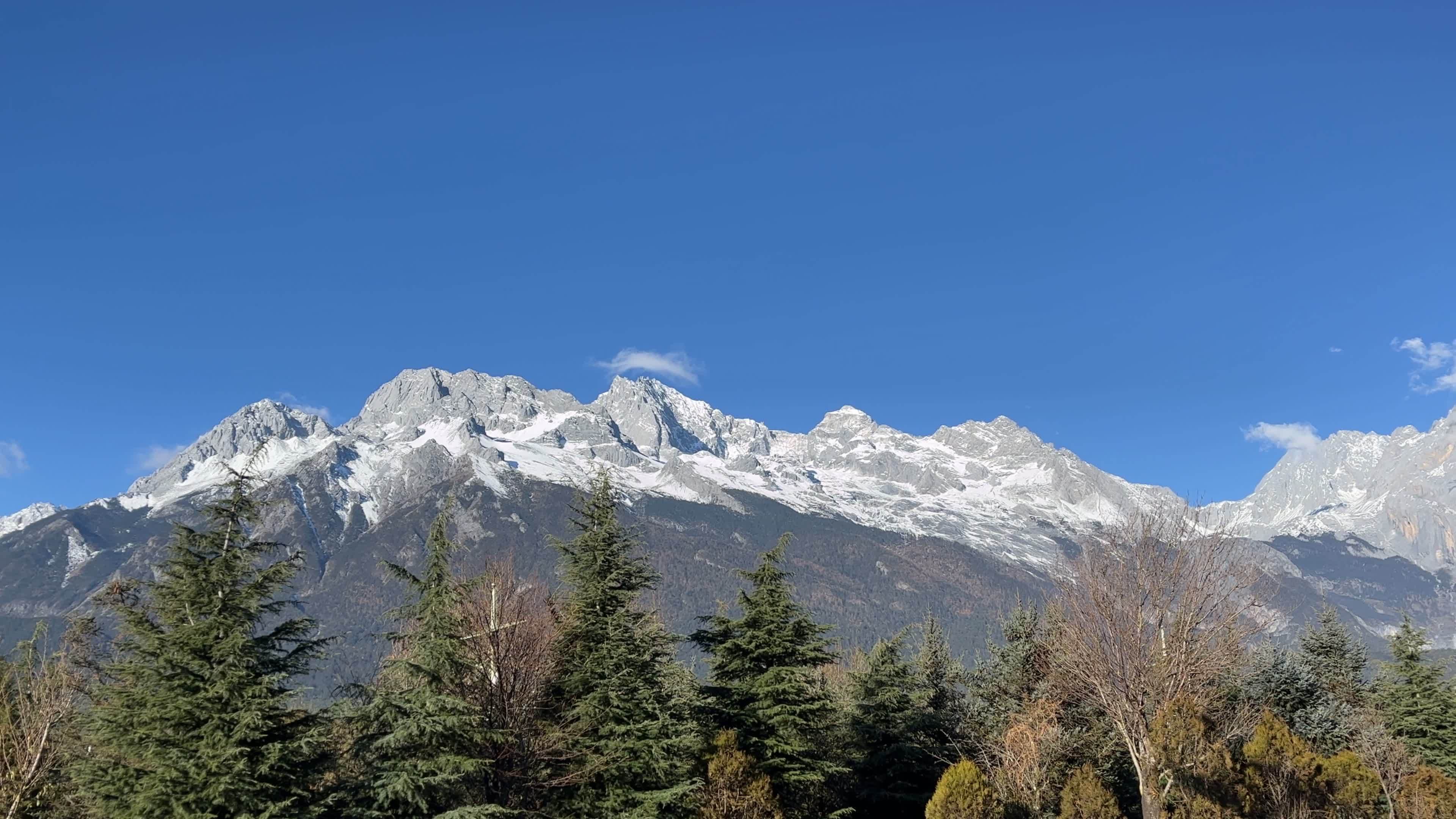 4K玉龙雪山旅游宣传片视频素材画面1