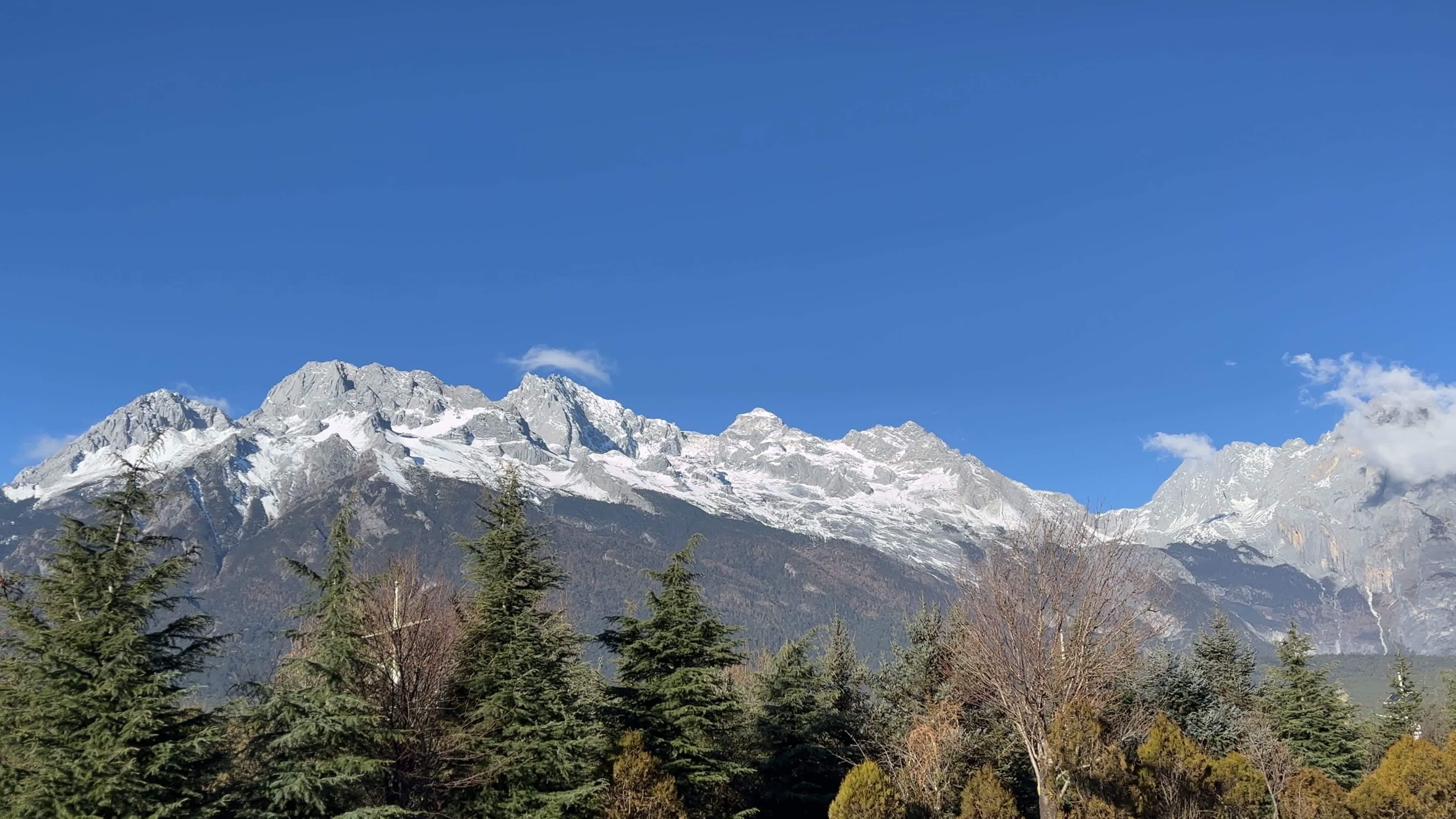 4K玉龙雪山旅游宣传片视频素材画面2