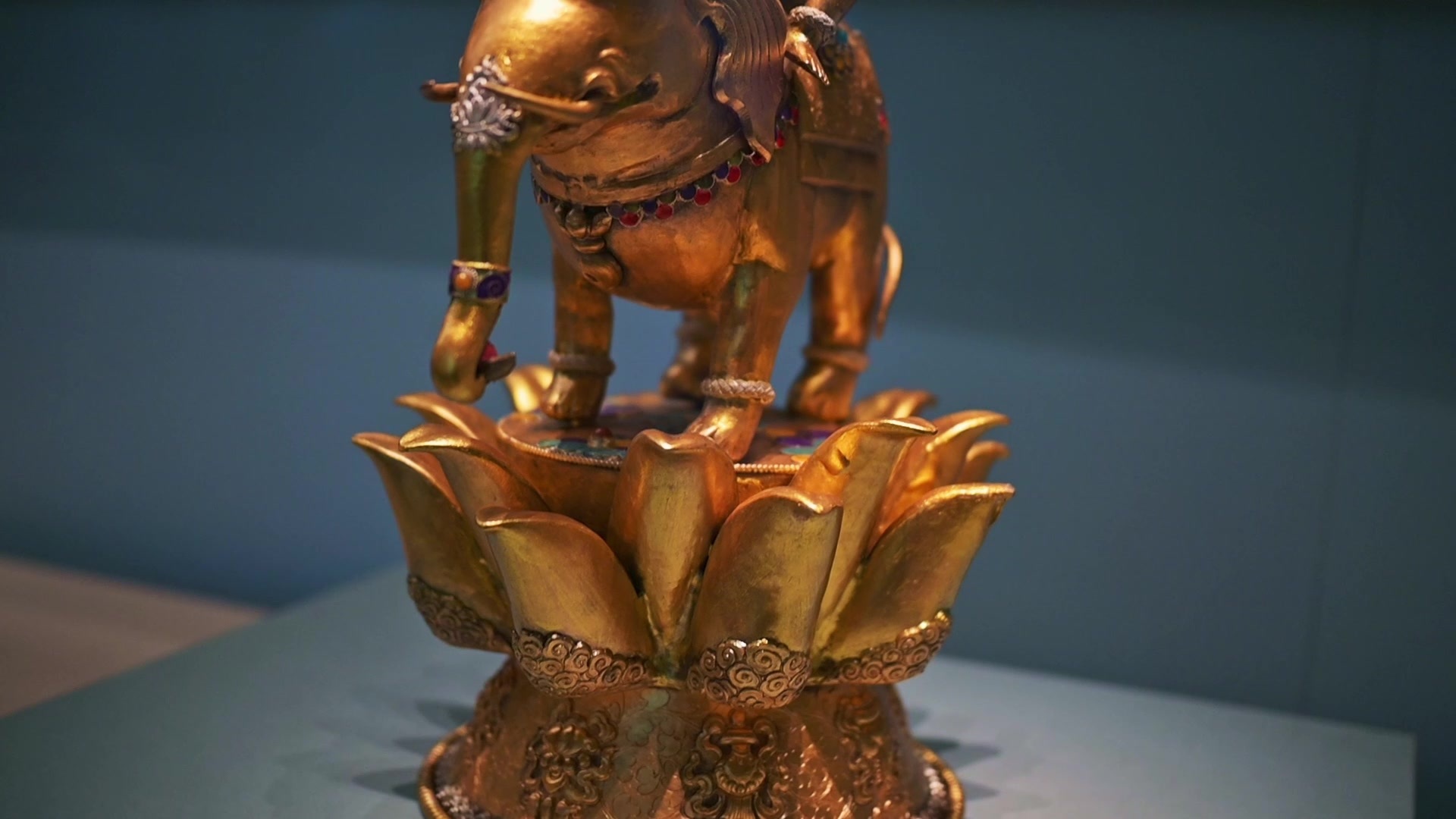 象神雕塑艺术视频素材画面2