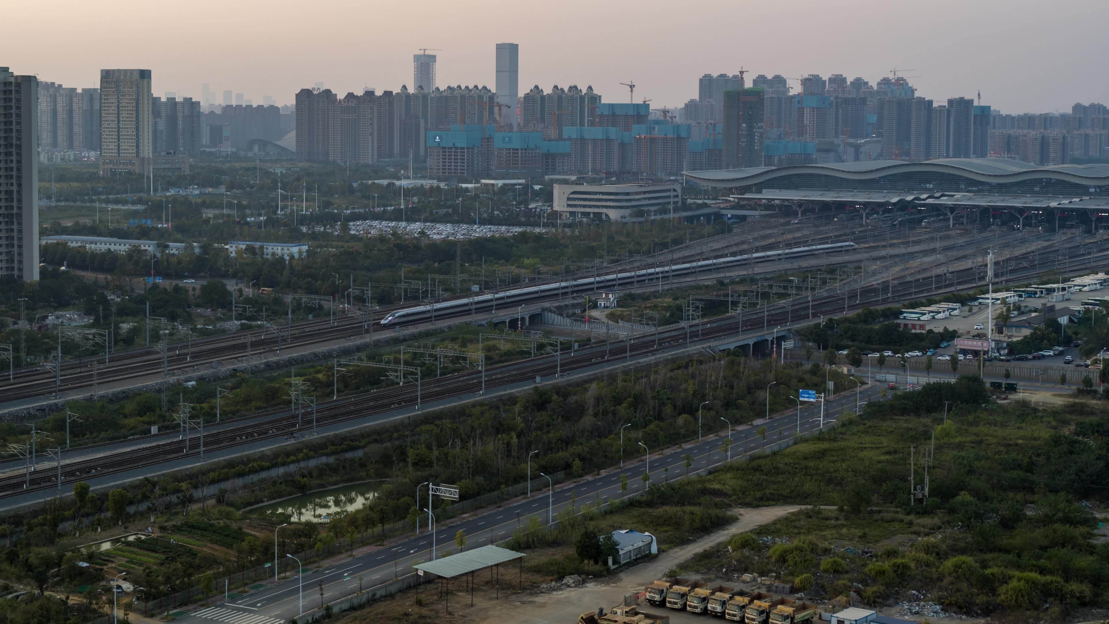 高速铁路京广线长沙高铁站视频素材画面2