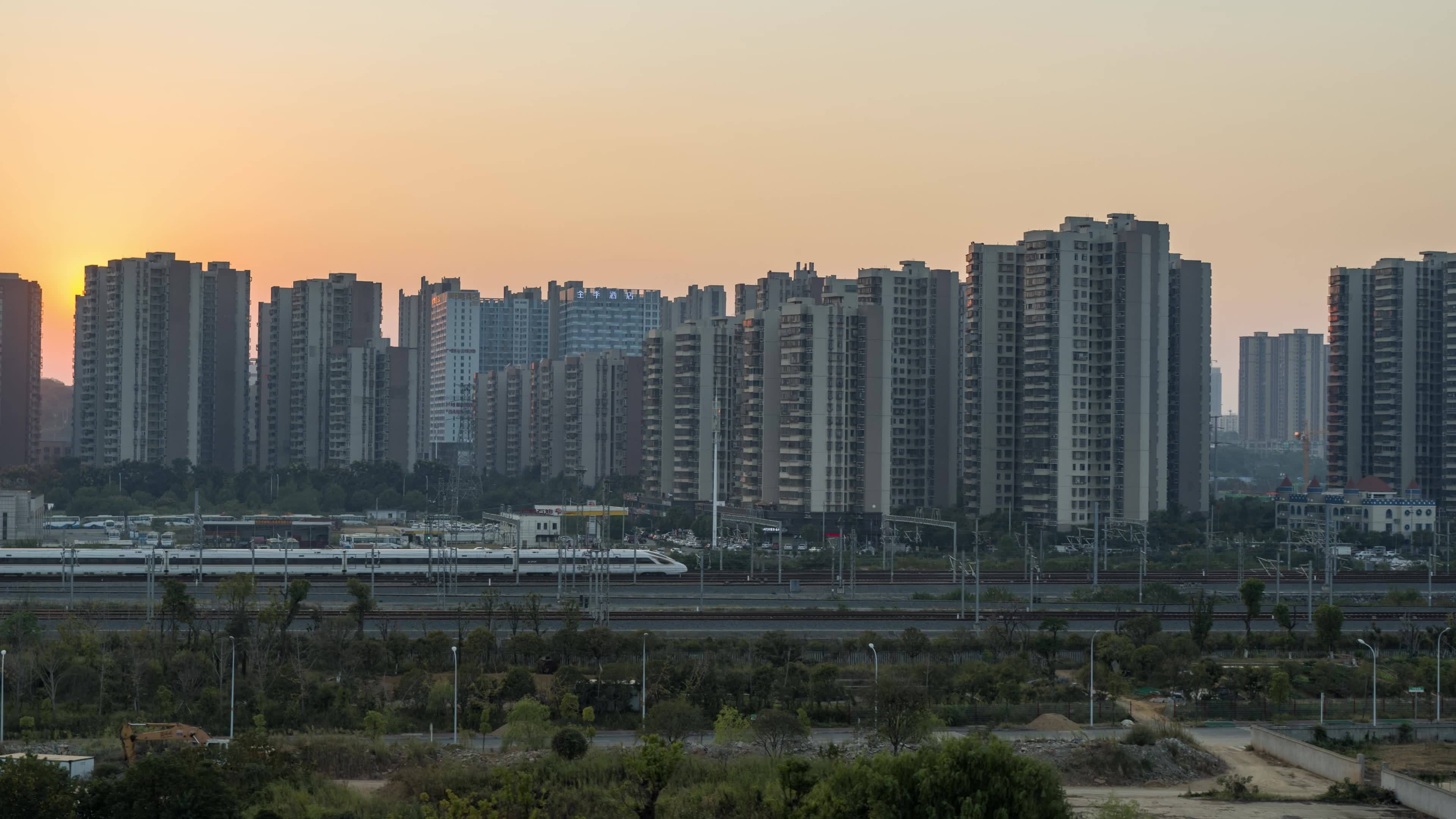 高速铁路京广线长沙高铁站视频素材画面3