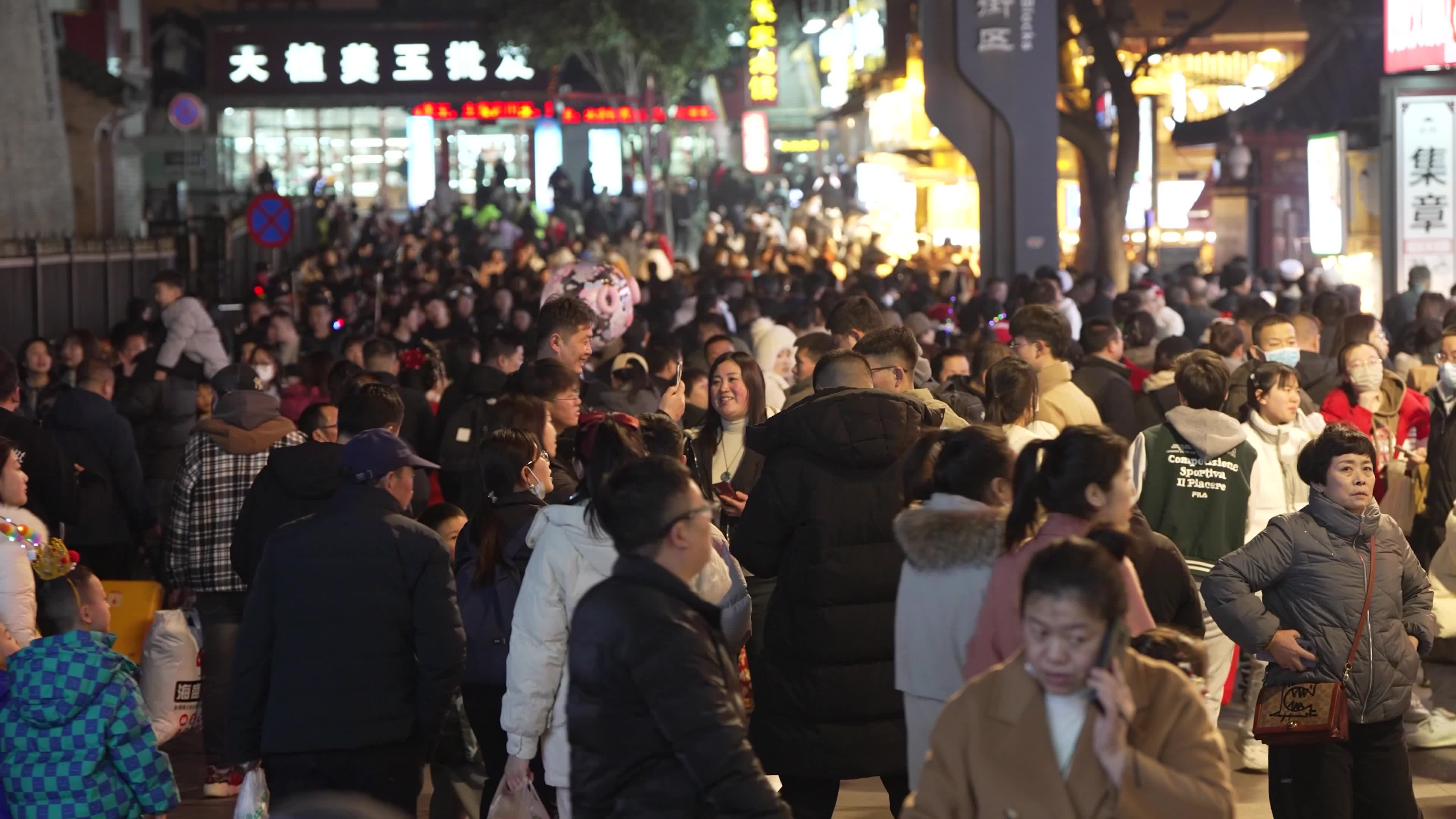 西安回民街视频素材画面1