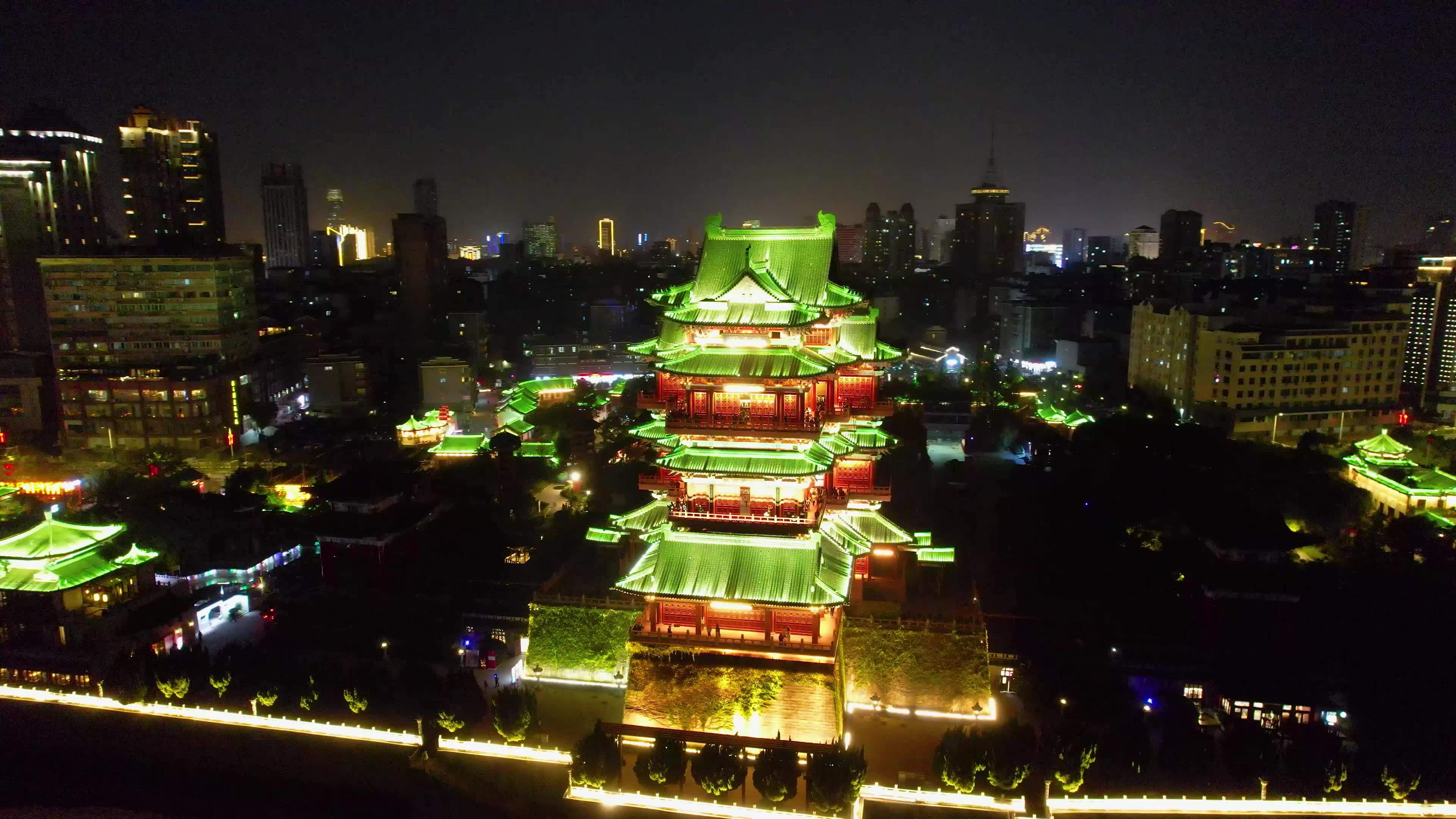 南昌滕王阁城市夜景名胜古迹赣江风光航拍视频素材画面1