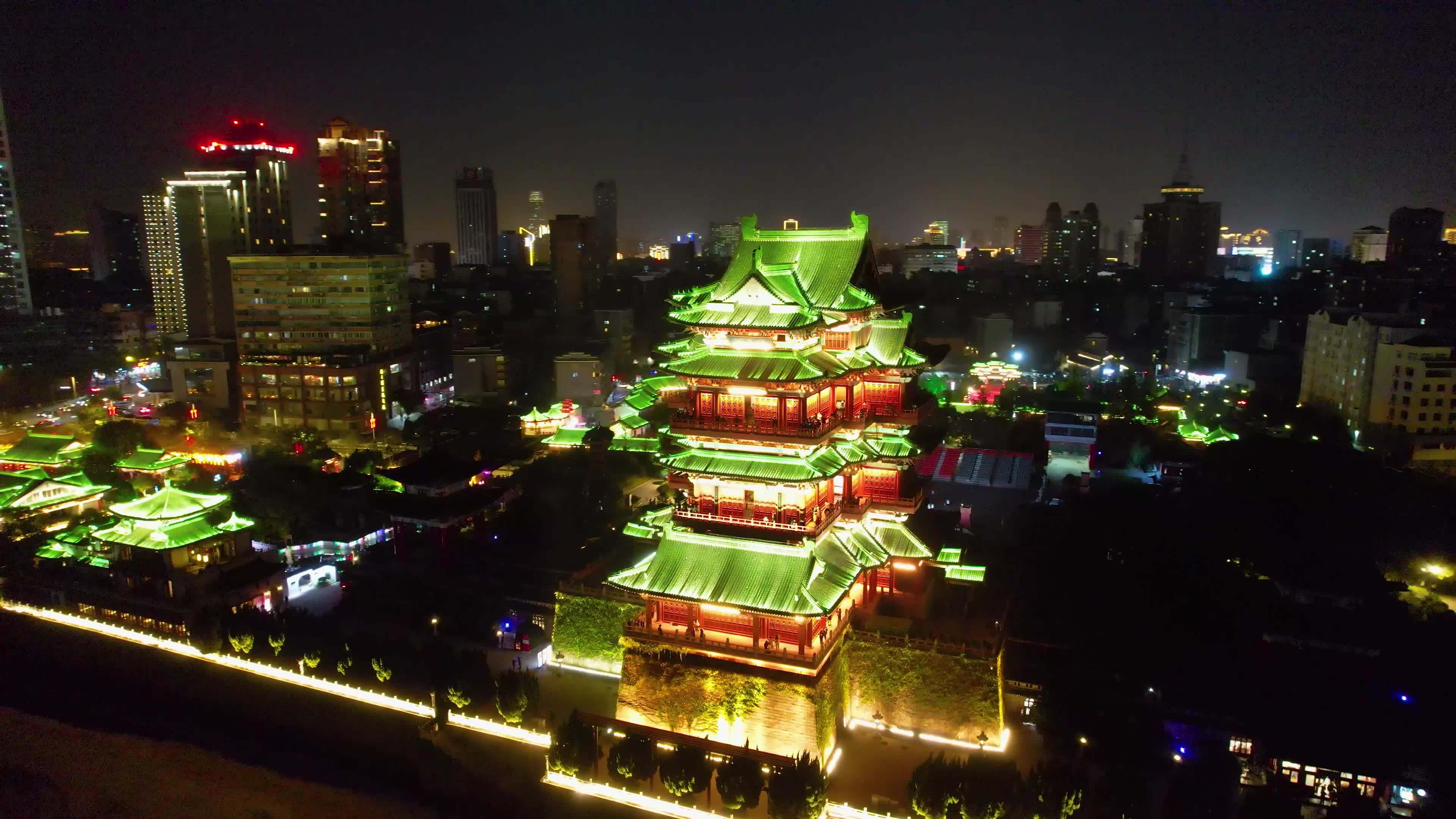 南昌滕王阁城市夜景名胜古迹赣江风光航拍视频素材画面2