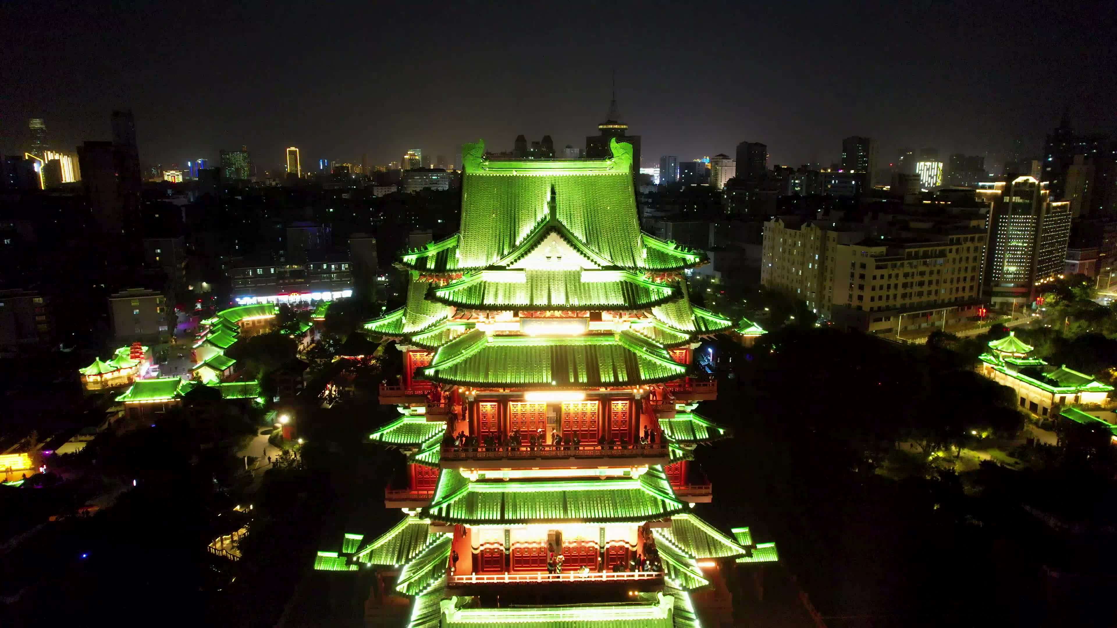 南昌滕王阁城市夜景名胜古迹赣江风光航拍视频素材画面3